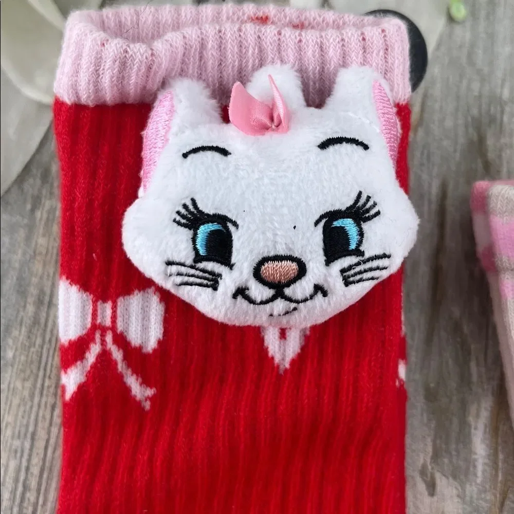 Hello Kitty spread love